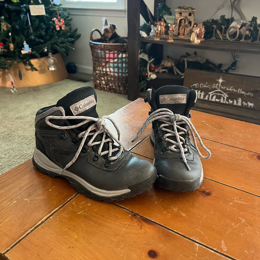 Columbia Black and Gray Outdoor Boots